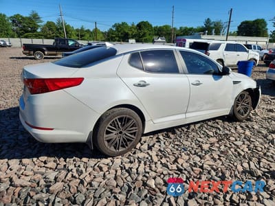 Trzecie zdjęcie samochodu z tyłu: 2012 KIA OPTIMA LX VIN:5XXGM4A7XCG030213 - miniatura
