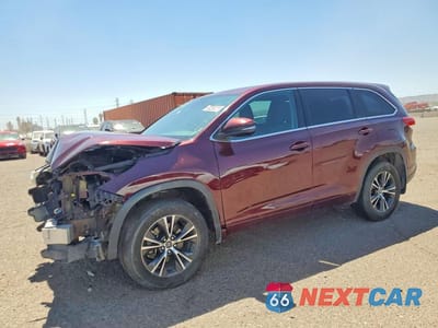 2017 TOYOTA HIGHLANDER LE 5TDBZRFH7HS467148 - główne zdjęcie licytacji z USA - miniatura