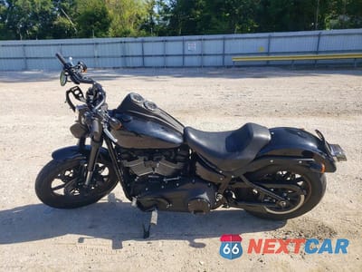 Trzecie zdjęcie samochodu z tyłu: 2021 HARLEY-DAVIDSON FXLRS VIN:1HD1YWK18MB013433 - miniatura