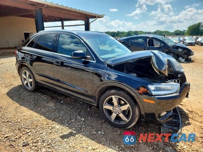 Czwarte zdjęcie samochodu z boku: 2015 AUDI Q3 PREMIUM PLUS VIN:WA1BFCFS5FR003489 - miniatura