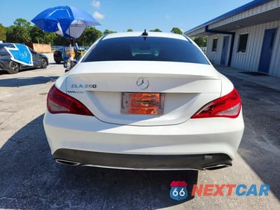 Zdjęcie 6 z 12 samochodu: 2018 MERCEDES-BENZ CLA 250 VIN:WDDSJ4EB8JN680490 - miniatura