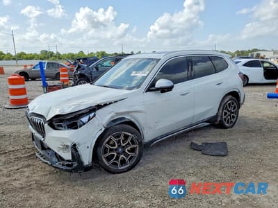 2024 BMW X1 XDRIVE28I WBX73EF07R5Y63259 - główne zdjęcie licytacji z USA - miniatura