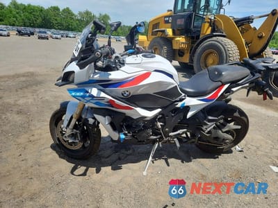 Trzecie zdjęcie samochodu z tyłu: 2023 BMW S 1000 XR VIN:WB10E4309P6H91317 - miniatura