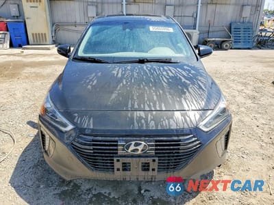 Piąte zdjęcie samochodu w środku: 2017 HYUNDAI IONIQ LIMITED VIN:KMHC05LC4HU030229 - miniatura