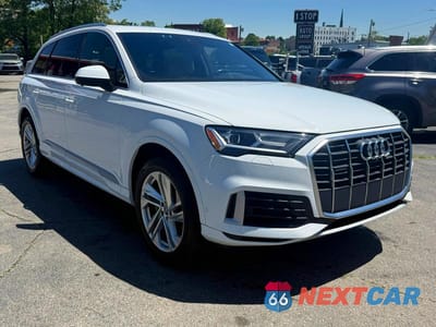 Czwarte zdjęcie samochodu z boku: 2020 AUDI Q7 PREMIUM PLUS VIN:WA1LXAF72LD002651 - miniatura