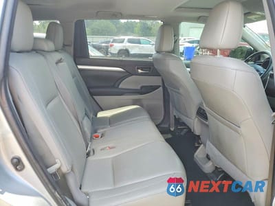 Zdjęcie 11 z 13 samochodu: 2018 TOYOTA HIGHLANDER XLE VIN:5TDKZRFH1JS260809 - miniatura