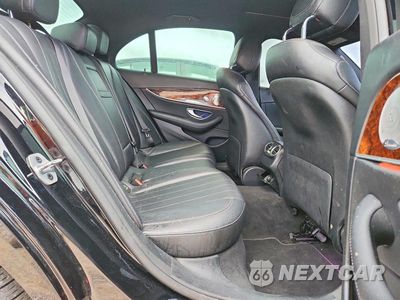Zdjęcie 10 z 12 samochodu: 2019 MERCEDES-BENZ E 300 4MATIC VIN:WDDZF4KB6KA627896 - miniatura
