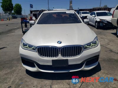 Piąte zdjęcie samochodu w środku: 2017 BMW 750 XI VIN:WBA7F2C53HG421761 - miniatura