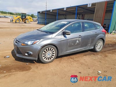 2012 FORD FOCUS TITANIUM 1FAHP3N23CL330122 - główne zdjęcie licytacji z USA - miniatura