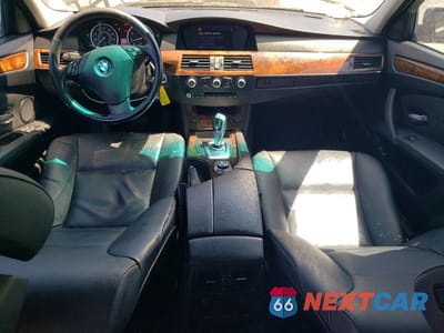 Zdjęcie 8 z 12 samochodu: 2009 BMW 528 I VIN:WBANU53569C117699 - miniatura