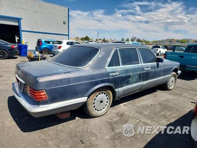 Trzecie zdjęcie samochodu z tyłu: 1986 MERCEDES-BENZ 420 SEL VIN:WDBCA35D7GA210198 - miniatura