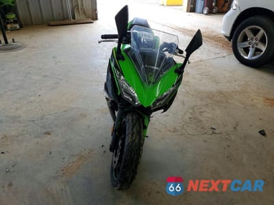 Drugie zdjęcie samochodu z przodu: 2018 KAWASAKI EX650 F VIN:JKAEXEK17JDA23996 - miniatura