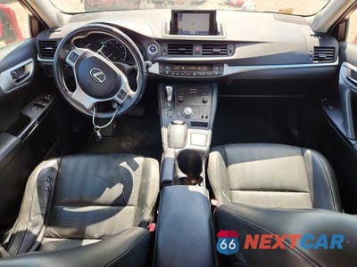 Zdjęcie 8 z 12 samochodu: 2013 LEXUS CT 200 VIN:JTHKD5BH3D2128660 - miniatura