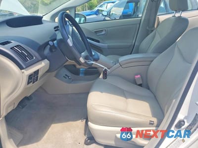 Zdjęcie 7 z 12 samochodu: 2011 TOYOTA PRIUS TWO VIN:JTDKN3DU8B1415587 - miniatura