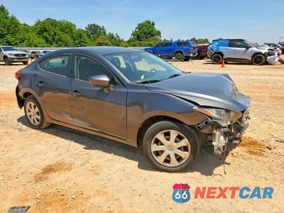 Czwarte zdjęcie samochodu z boku: 2015 MAZDA 3 SPORT VIN:3MZBM1U78FM170698 - miniatura