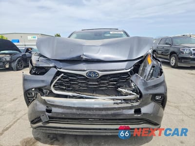 Piąte zdjęcie samochodu w środku: 2022 TOYOTA HIGHLANDER HYBRID LE VIN:5TDBBRCH7NS550339 - miniatura