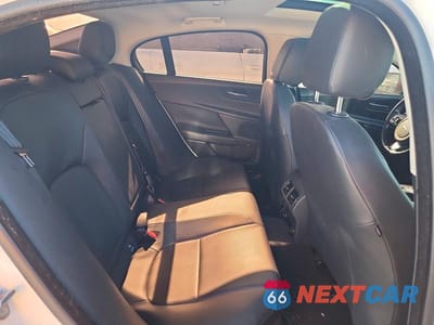 Zdjęcie 10 z 12 samochodu: 2018 JAGUAR XE PREMIUM VIN:SAJAD4FX7JCP34754 - miniatura