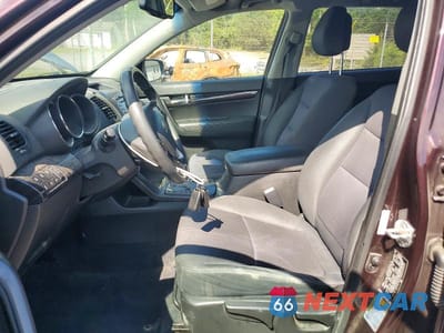 Zdjęcie 7 z 14 samochodu: 2011 KIA SORENTO LX VIN:5XYKTDA12BG099433 - miniatura