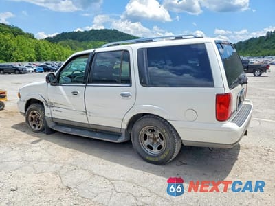 Drugie zdjęcie samochodu z przodu: 2001 LINCOLN NAVIGATOR VIN:5LMFU28R21LJ20243 - miniatura