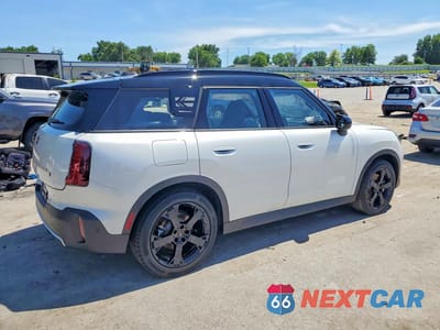 Trzecie zdjęcie samochodu z tyłu: 2026 MINI COUNTRYMAN S ALL4 VIN:WMZ23GA08T7U08829 - miniatura