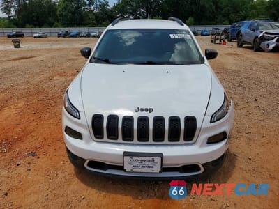 Piąte zdjęcie samochodu w środku: 2017 JEEP CHEROKEE SPORT VIN:1C4PJLAB3HW585453 - miniatura