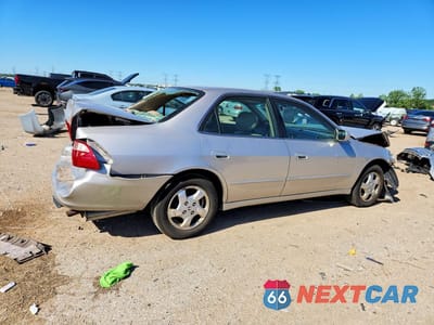 Trzecie zdjęcie samochodu z tyłu: 1998 HONDA ACCORD EX VIN:1HGCG5651WA143441 - miniatura