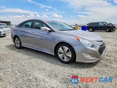 Czwarte zdjęcie samochodu z boku: 2013 HYUNDAI SONATA HYBRID VIN:KMHEC4A45DA090473 - miniatura