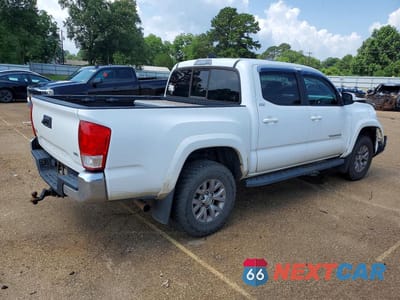 Trzecie zdjęcie samochodu z tyłu: 2017 TOYOTA TACOMA SR5 V6 VIN:5TFCZ5AN1HX085377 - miniatura