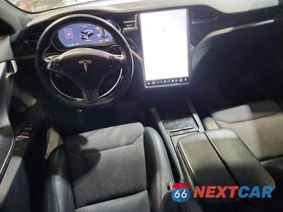 Zdjęcie 8 z 12 samochodu: 2019 TESLA MODEL S VIN:5YJSA1E22KF304845 - miniatura