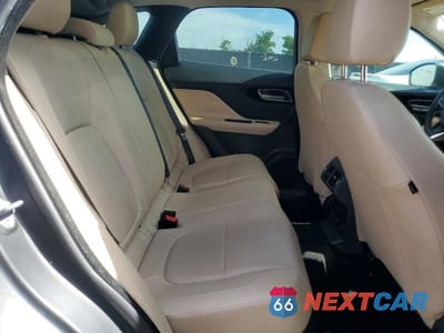 Zdjęcie 11 z 13 samochodu: 2017 JAGU F-PACE PRE VIN:SADCJ2BV4HA067080 - miniatura
