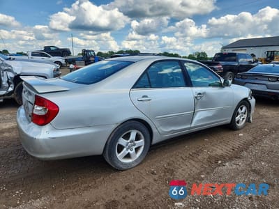 Trzecie zdjęcie samochodu z tyłu: 2003 TOYOTA CAMRY SE V6 VIN:4T1BF30K43U551535 - miniatura