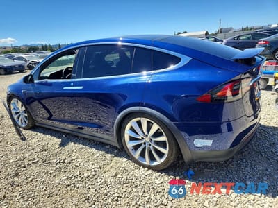 Drugie zdjęcie samochodu z przodu: 2021 TESLA MODEL X VIN:5YJXCBE28MF322520 - miniatura