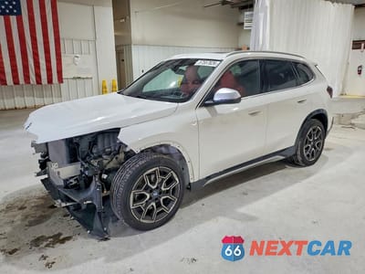 2023 BMW X1 XDRIVE28I WBX73EF0XP5Y20967 - główne zdjęcie licytacji z USA - miniatura