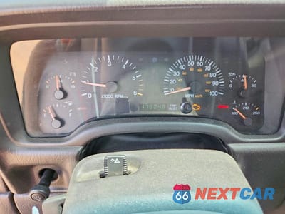 Zdjęcie 9 z 12 samochodu: 2001 JEEP CHEROKEE SPORT VIN:1J4FF48S71L536184 - miniatura