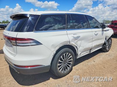 Trzecie zdjęcie samochodu z tyłu: 2023 LINCOLN AVIATOR VIN:5LM5J6XC6PGL01985 - miniatura