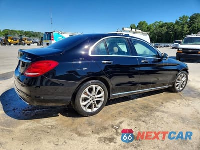 Trzecie zdjęcie samochodu z tyłu: 2018 MERCEDES-BENZ C 300 4MATIC VIN:55SWF4KB8JU258069 - miniatura