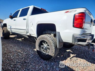 Drugie zdjęcie samochodu z przodu: 2015 CHEVROLET SILVERADO K3500 LTZ VIN:1GC4K0C81FF668649 - miniatura
