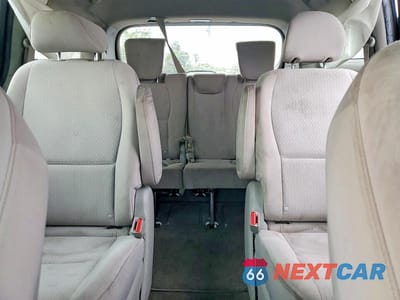 Zdjęcie 10 z 13 samochodu: 2016 KIA SEDONA L VIN:KNDMA5C19G6206506 - miniatura