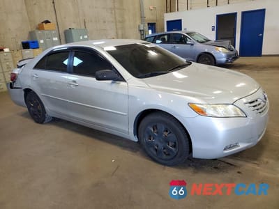 Czwarte zdjęcie samochodu z boku: 2007 TOYOTA CAMRY LE V6 VIN:4T1BK46K17U544072 - miniatura
