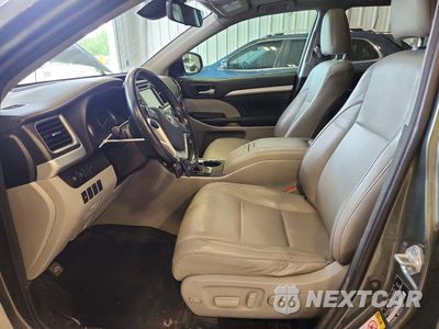 Zdjęcie 7 z 13 samochodu: 2018 TOYOTA HIGHLANDER XLE VIN:5TDJZRFH0JS839267 - miniatura