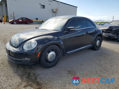 2013 VOLKSWAGEN BEETLE 3VWJL7AT5DM625927 - główne zdjęcie licytacji z USA - miniatura