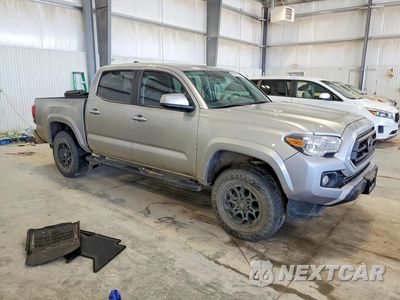 Czwarte zdjęcie samochodu z boku: 2020 TOYOTA TACOMA SR5 V6 VIN:3TMCZ5AN7LM360264 - miniatura