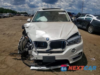 Piąte zdjęcie samochodu w środku: 2016 BMW X5 XDR40E VIN:5UXKT0C57G0S75607 - miniatura