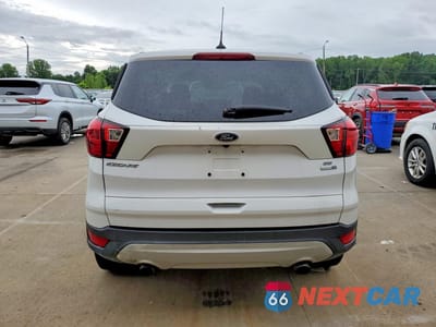 Zdjęcie 6 z 13 samochodu: 2019 FORD ESCAPE SE VIN:1FMCU9GD3KUB99700 - miniatura