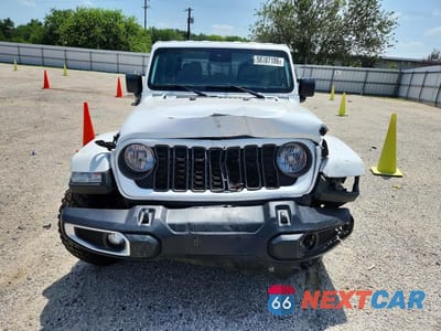 Piąte zdjęcie samochodu w środku: 2025 JEEP GLADIATOR SPORT VIN:1C6PJTAG1SL541883 - miniatura