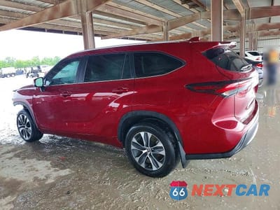 Drugie zdjęcie samochodu z przodu: 2024 TOYOTA HIGHLANDER XLE VIN:5TDKDRAH6RS547502 - miniatura