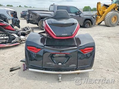 Czwarte zdjęcie samochodu z boku: 2021 HONDA GL1800 D VIN:JH2SC7956MK300831 - miniatura