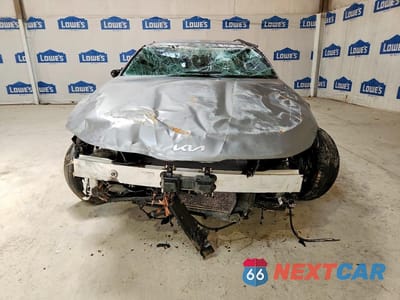 Piąte zdjęcie samochodu w środku: 2025 KIA K5 GT LINE VIN:KNAG64J71S5346741 - miniatura