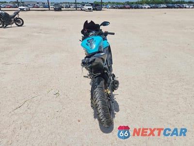Czwarte zdjęcie samochodu z boku: 2020 YAMAHA YZFR3 VIN:MH3RH18Y6LK002782 - miniatura