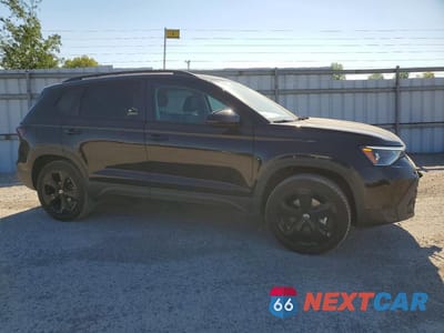Czwarte zdjęcie samochodu z boku: 2026 VOLKSWAGEN TAOS SE BLACK VIN:3VV2C7B27TM043034 - miniatura